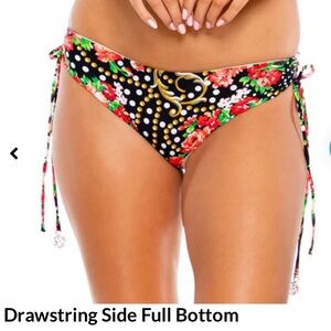 Luli Fama , bikini bottom, La Vida Es Un Carnival